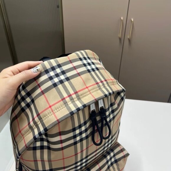 Burberry two-way zippered printed backpack - Picture 5 of 9